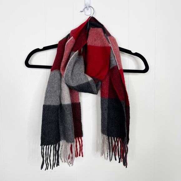 C By Bloomingdales Cashmere Plaid Fringe Scarf Red Gray Black Womens - Picture 1 of 9